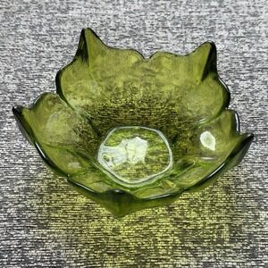 Vintage Viking Glass Green Lotus Bowl MCM 5 Point Petal Textured Art Glass 6"
